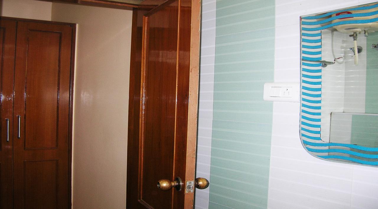 ホテル Athidhi Residency ティルパティ エクステリア 写真
